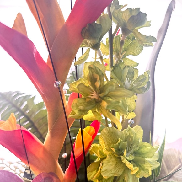 BRAND NEW *Modern, Gorgeous” Bird of Paradise Silk Floral Arrangement 2ft Tall!! - Picture 4 of 6